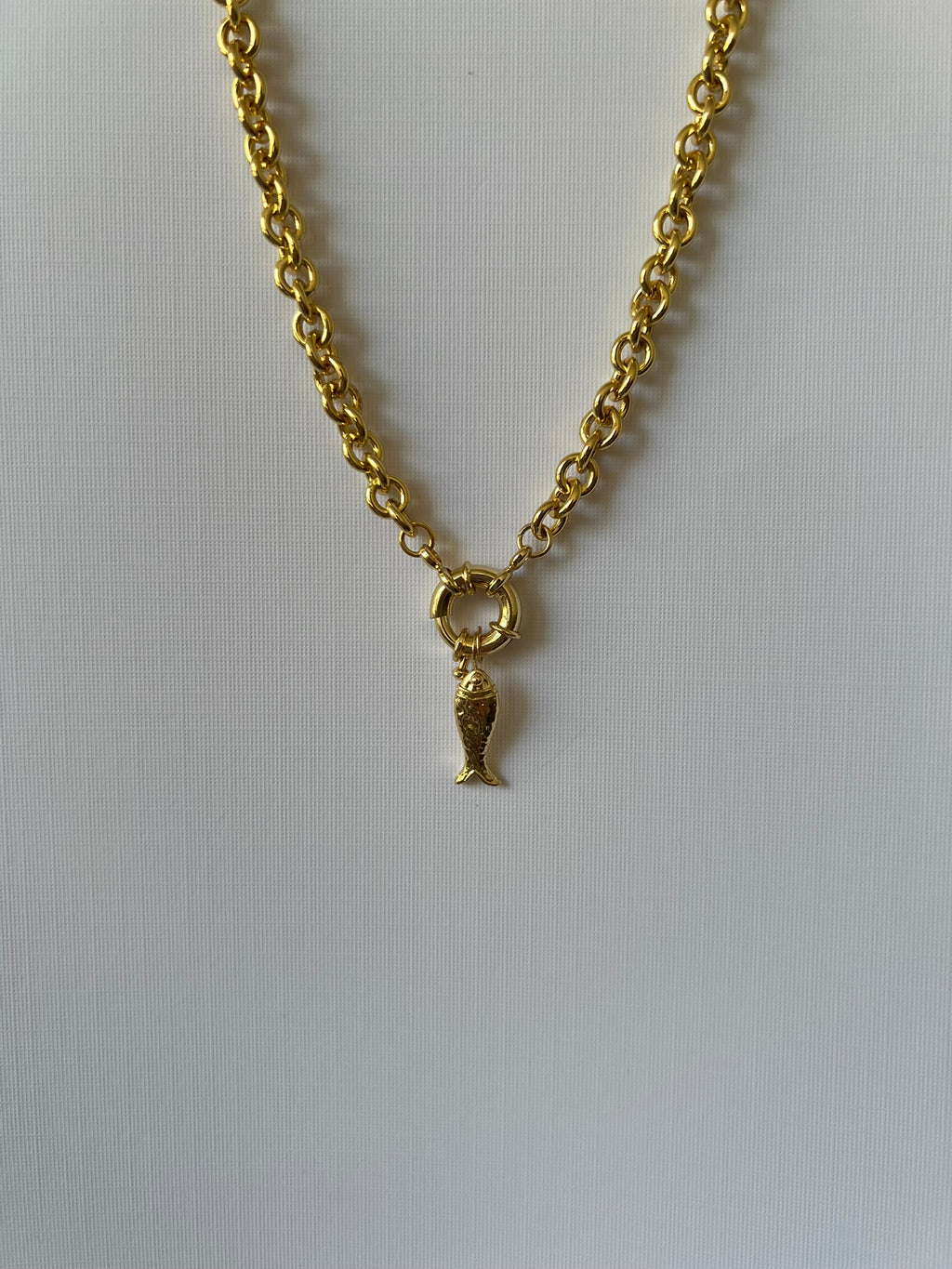 Collar Fish Charm Gold