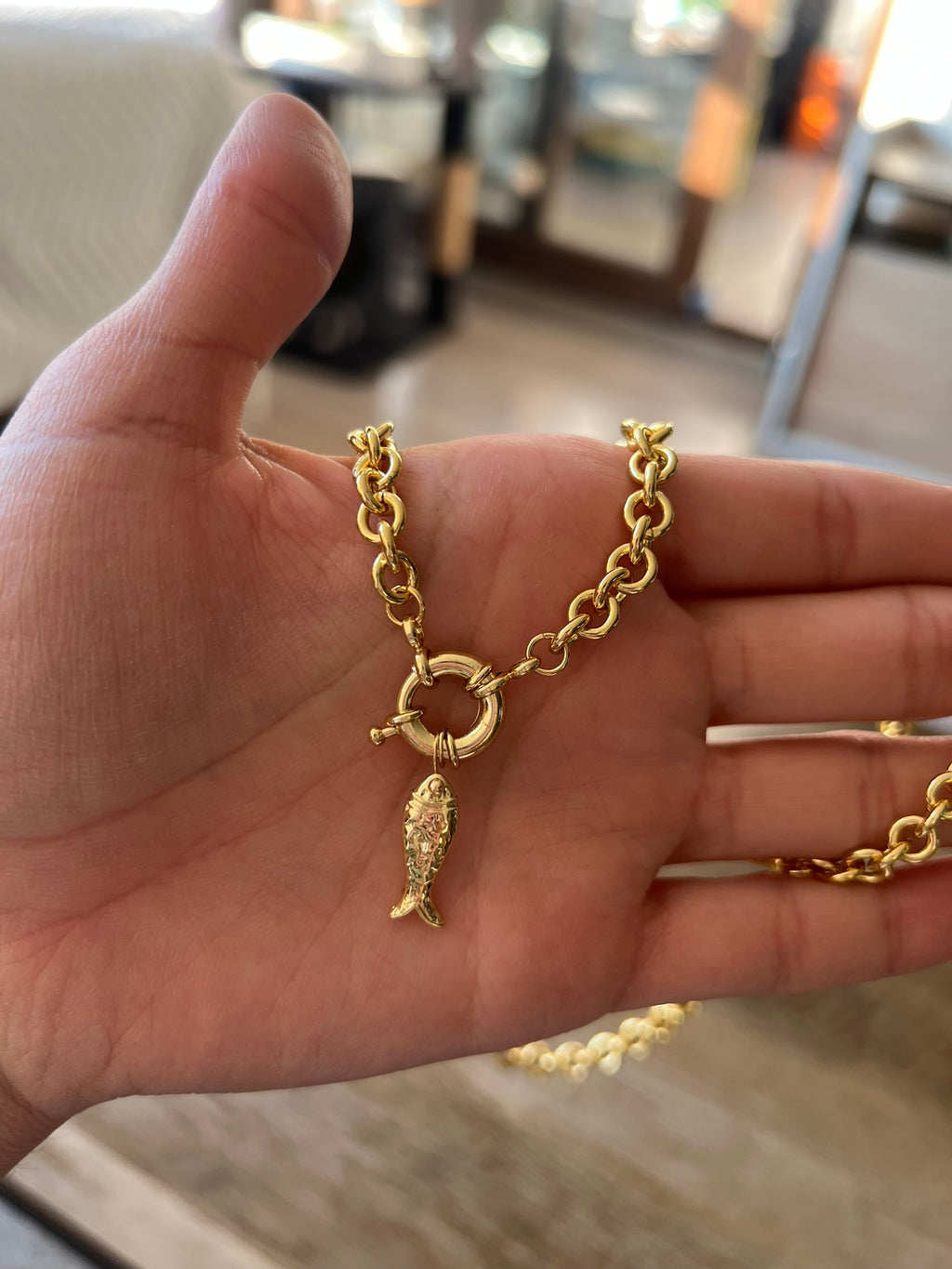 Collar Fish Charm Gold