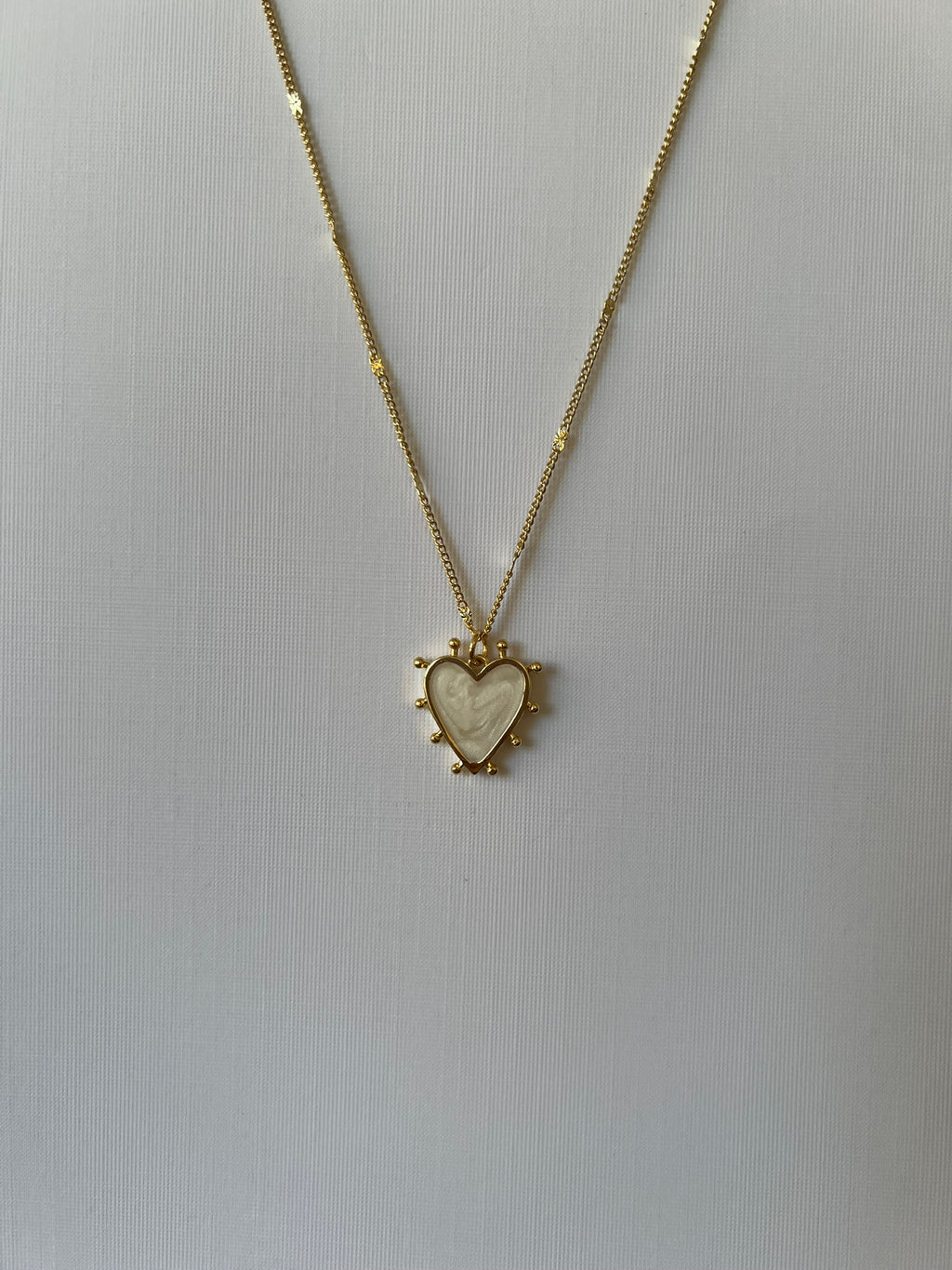 Collar White Heart Gold