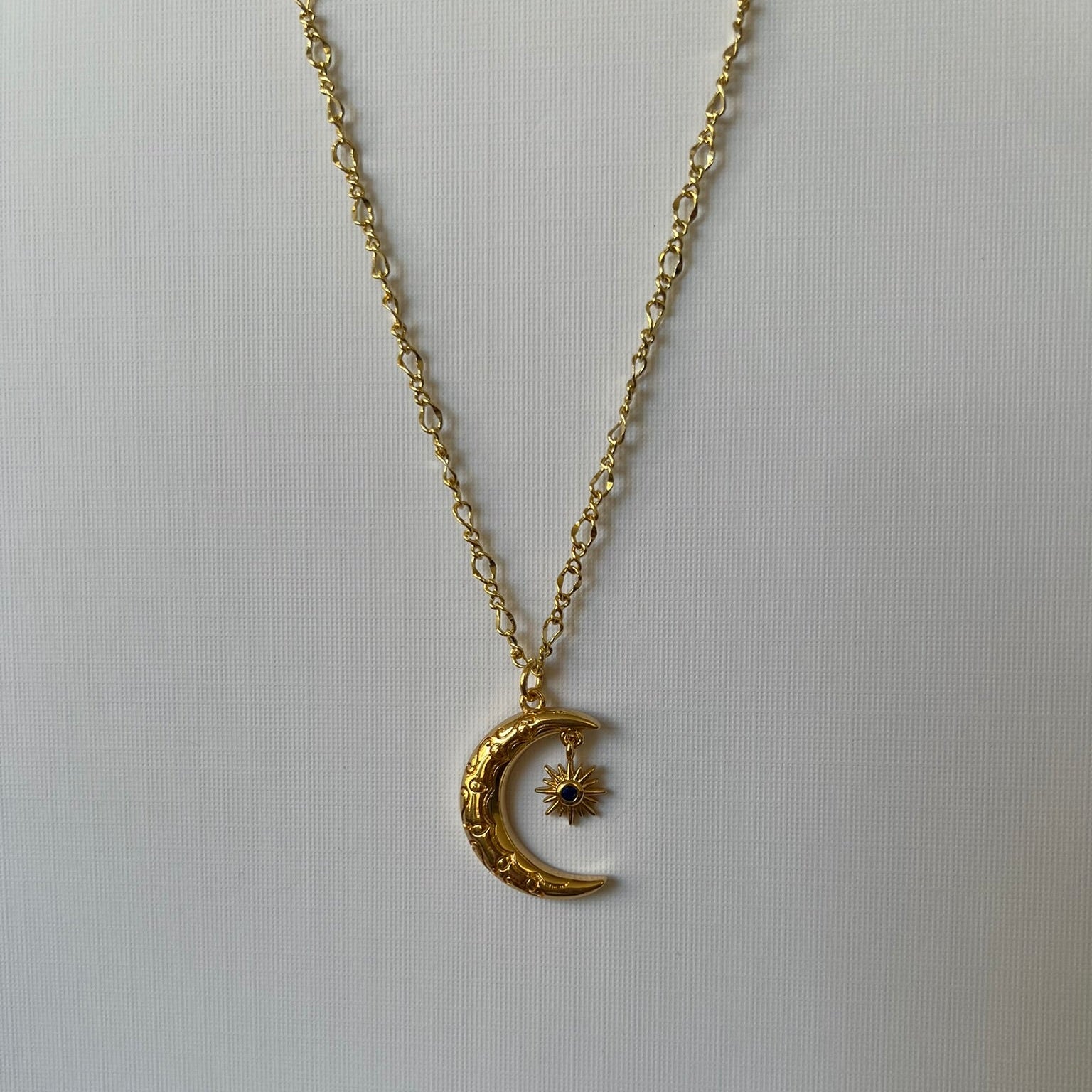 Collar Moon & Star Gold