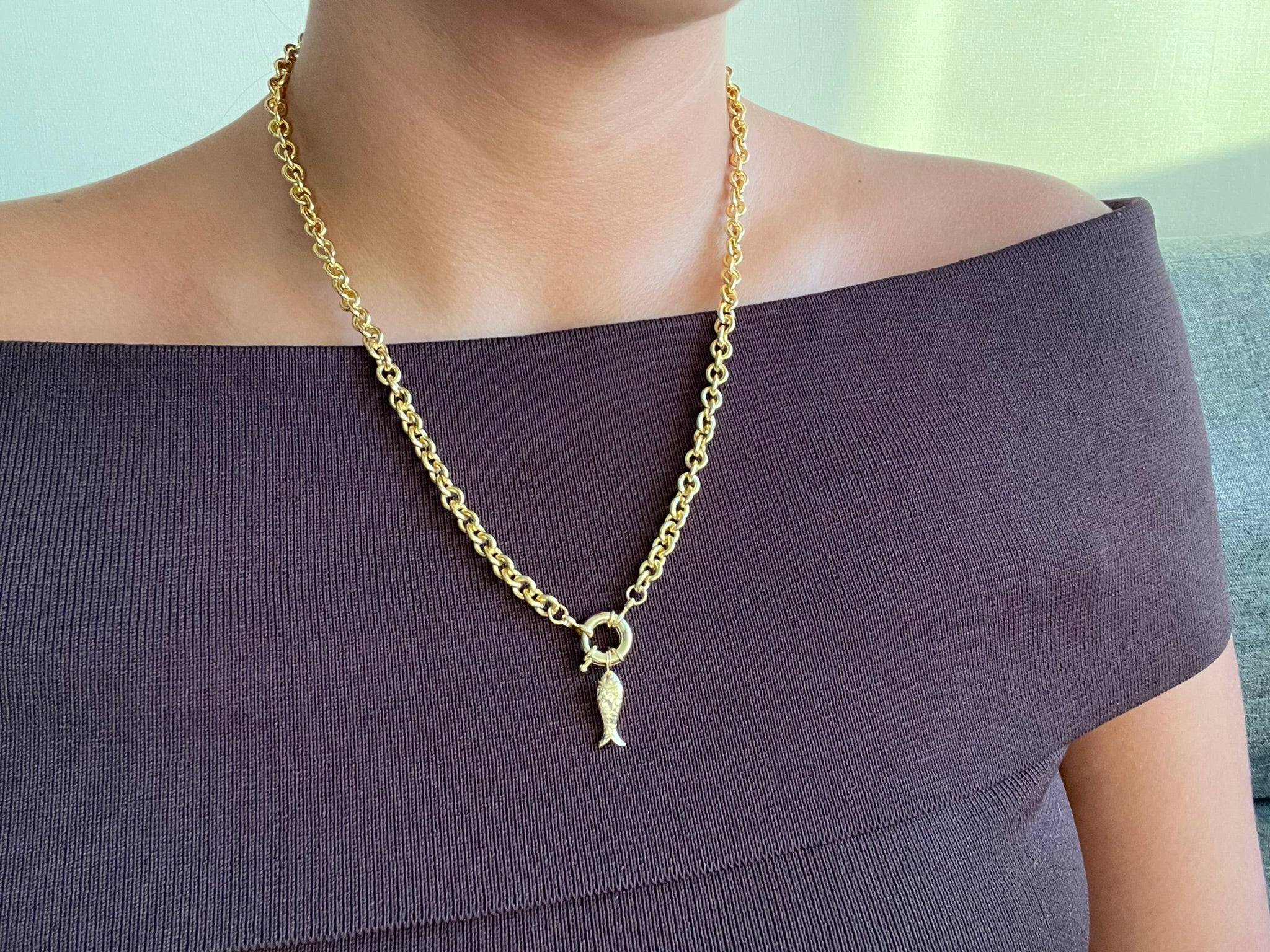 Collar Fish Charm Gold