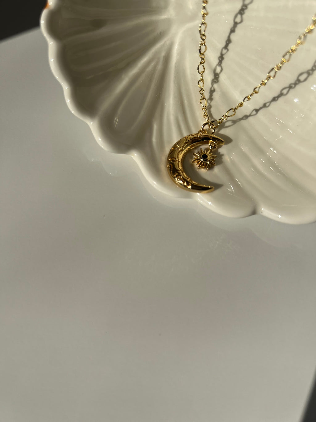 Collar Moon & Star Gold