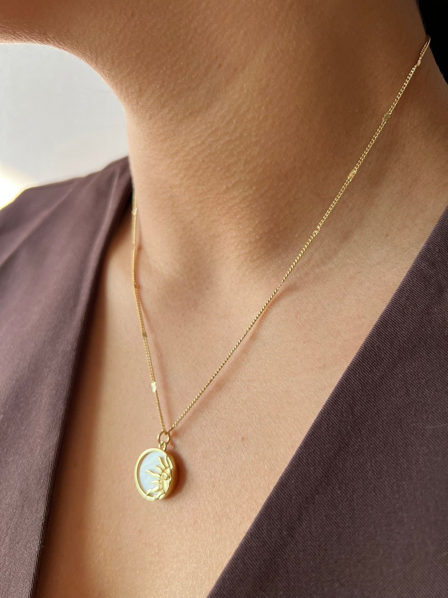 Collar Golden Sun Glow