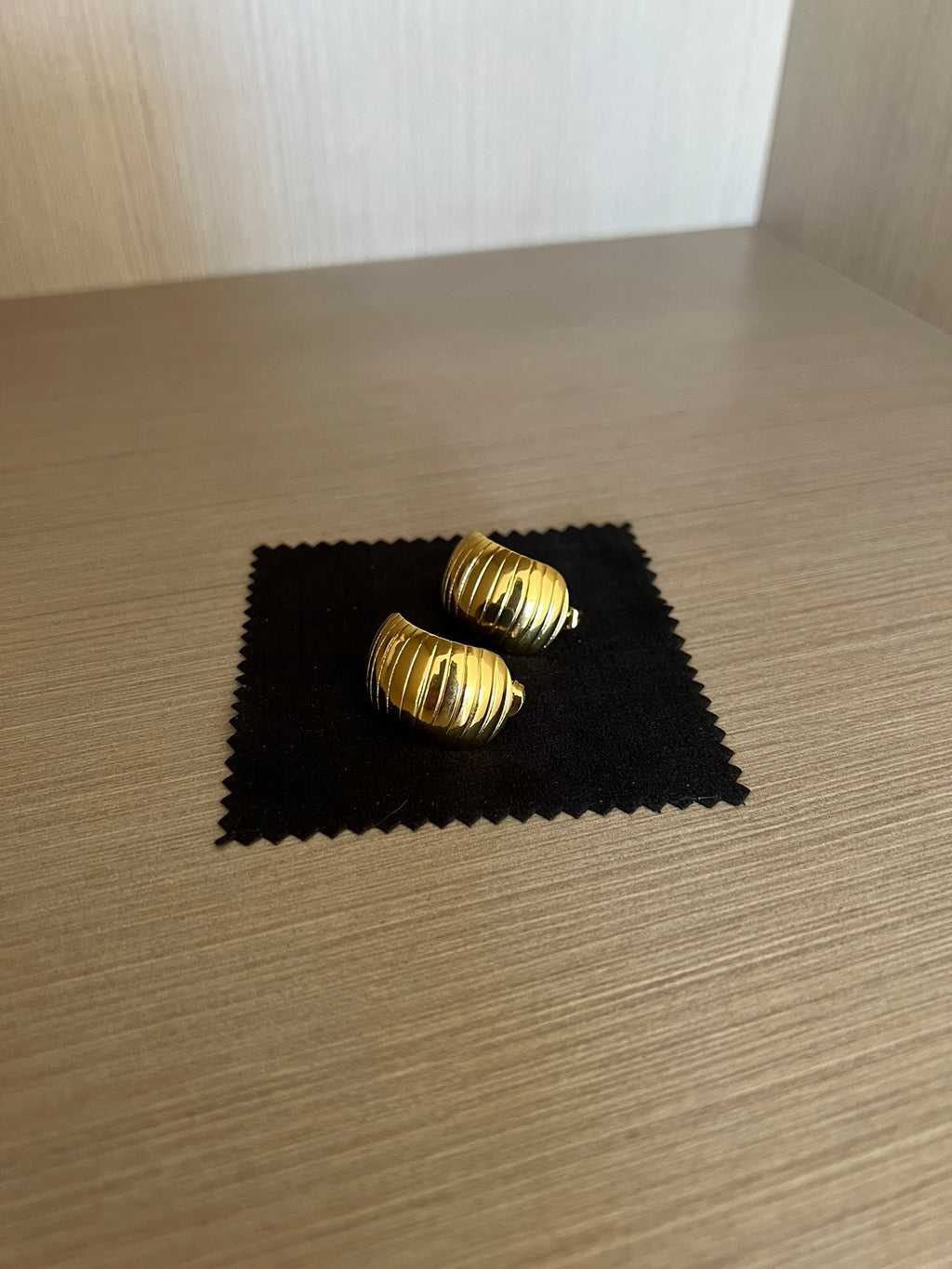 Aro Líneas Acero Inoxidable Baño Oro