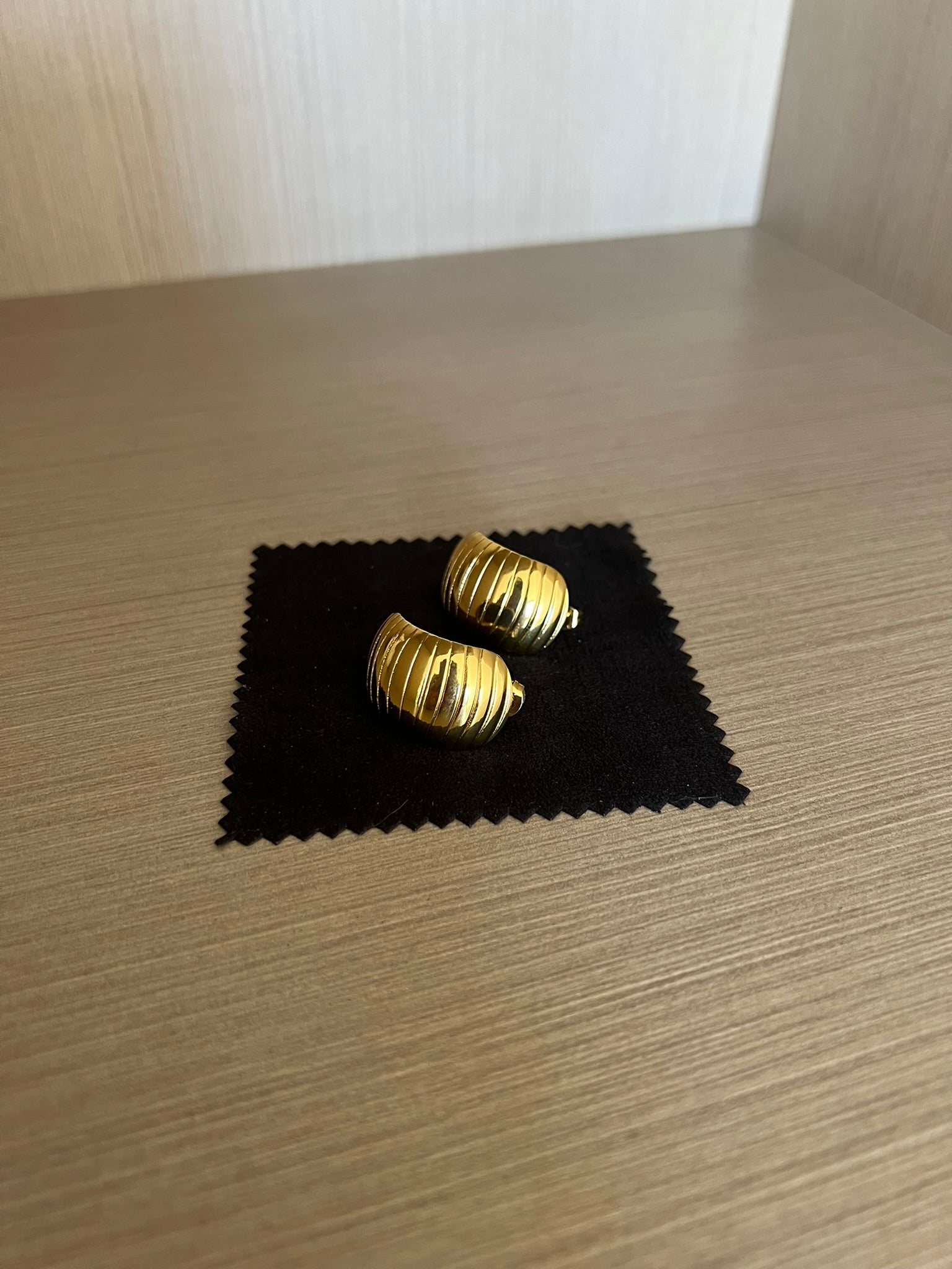 Aro Líneas Acero Inoxidable Baño Oro