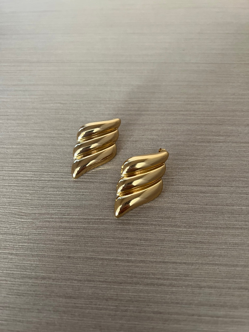 Aro Ondas Acero Inoxidable Baño Oro